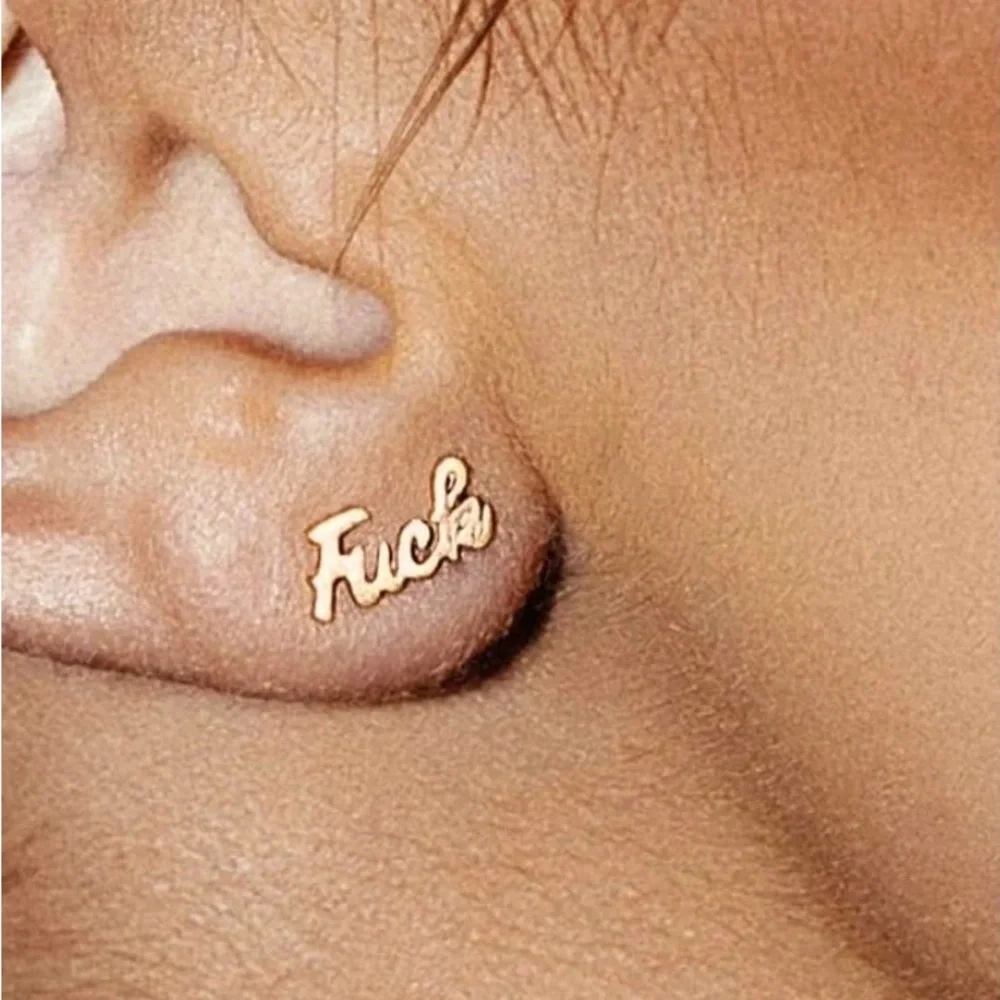 Single Accent Unisex Fashion Stainless Steel Letter Ear Stud Earrings Women Men